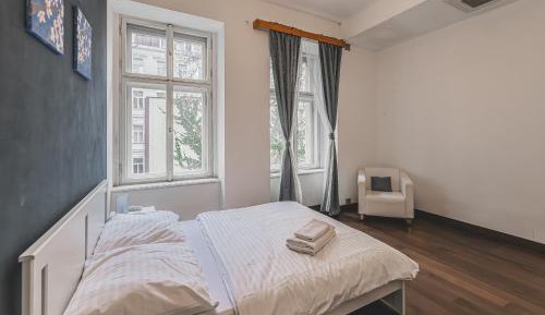 Double Room with Shared Bathroom