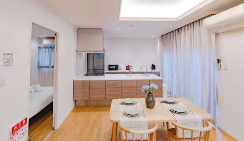 One-Bedroom Apartment with Balcony