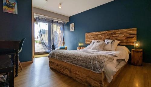 Double Room with Private Bathroom