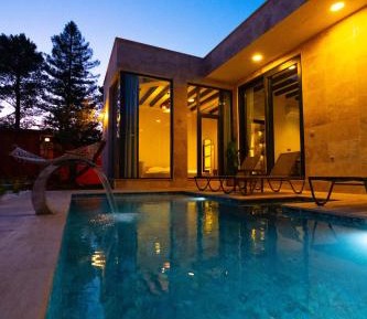 Deluxe Villa
