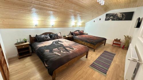 Quadruple Room with Private Bathroom