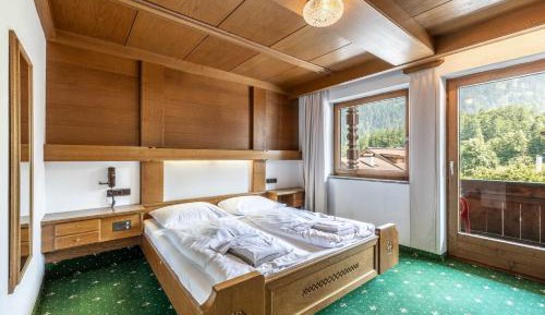 Double Room with Mountain View