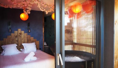 Double Room with Garden access