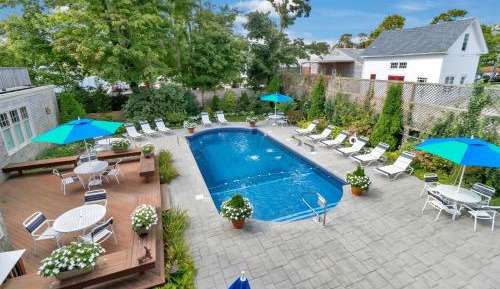 Two Bedroom Apartment - Winstead Inn