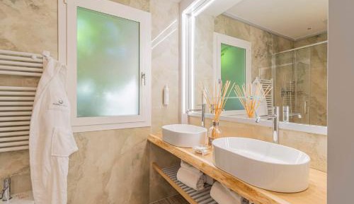 Queen Room with Garden View