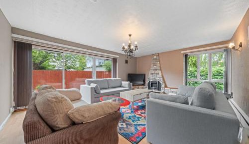 Four-Bedroom Holiday Home