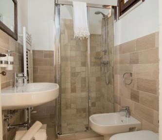 Double Room with Private Bathroom First floor