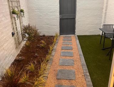 One-Bedroom Apartment with Garden