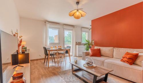 One-Bedroom Apartment with Terrace