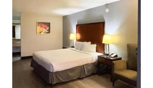 King Room - Disability Access - Non-Smoking