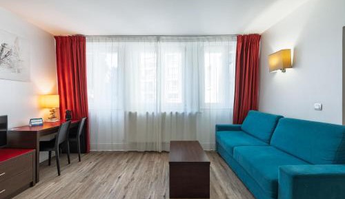 One-Bedroom Apartment (5 Adults)