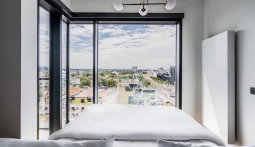 King Studio with Sofa Bed