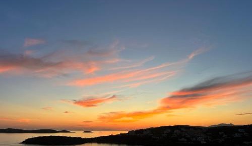 Two-Bedroom Apartment with Balcony and Sea View
