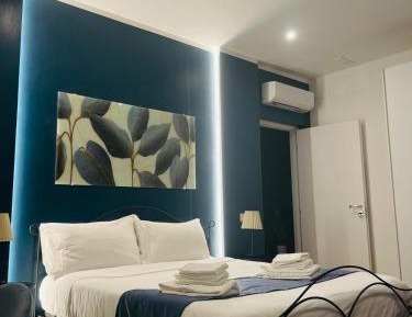 Room #977381007