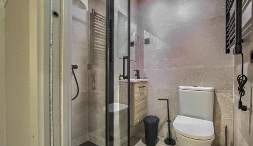 Room #1474674902