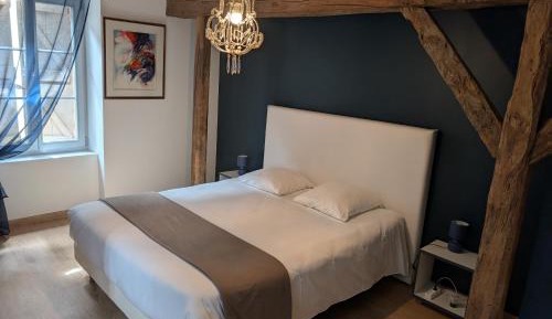 Deluxe Double Room with Shower 1