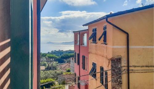 Three-Bedroom Vacation Home 