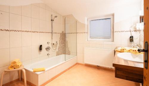 One-Bedroom Apartment (2 - 4 Adults)