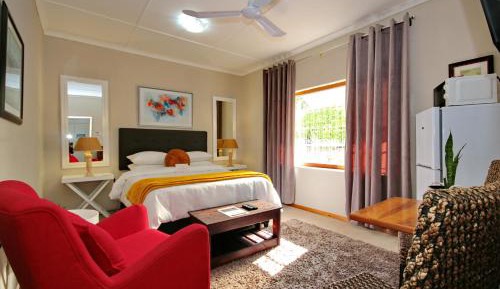 Deluxe Queen Room