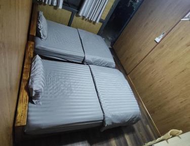 Standard Twin Room with Shared Bathroom