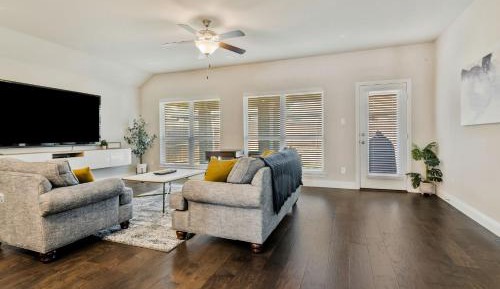 Three-Bedroom Townhouse