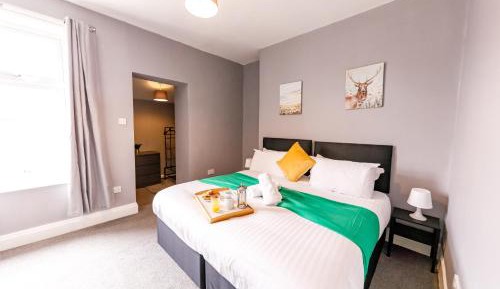 Five-Bedroom Apartment