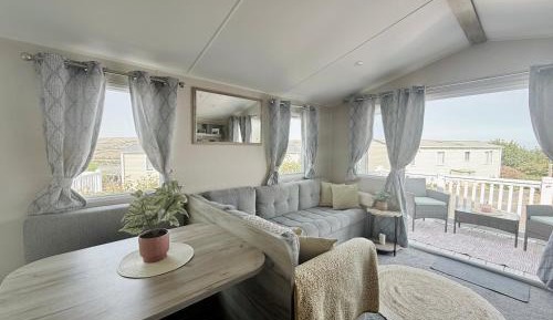 Two-Bedroom Apartment with Balcony