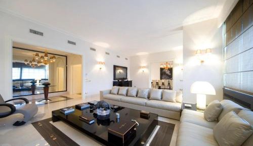 Deluxe Apartment