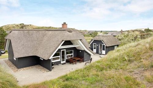 Four-Bedroom Holiday Home