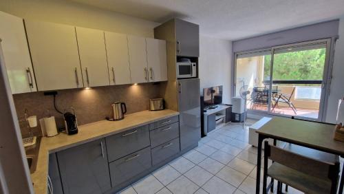 One-Bedroom Apartment with Garden View