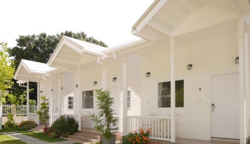Queen Room with Garden View