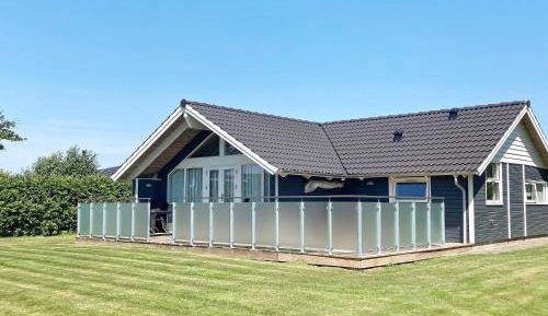 Three-Bedroom Vacation Home 