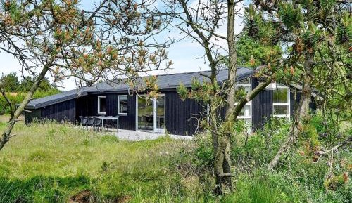 Three-Bedroom Vacation Home 