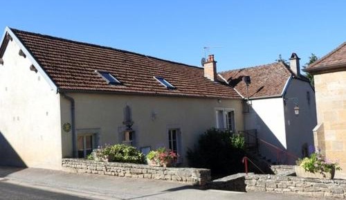 Holiday Home (4 Adults)