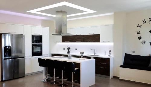 One-Bedroom Deluxe Apartment