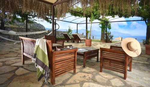 Bungalow with Sea View