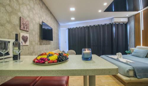 Studio Apartment with Balcony