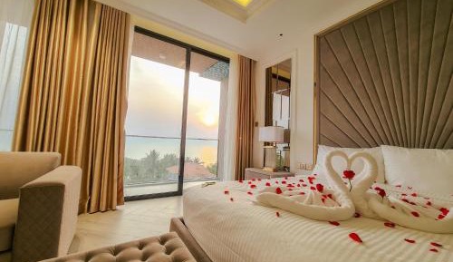 Queen Suite with Sea View