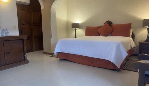 Large Double or Twin Room