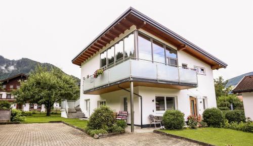 Apartment with Shower