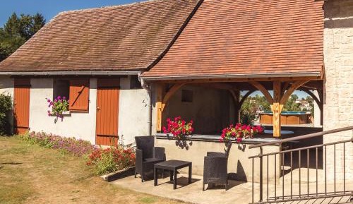 Three-Bedroom Vacation Home 