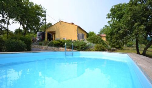 One-Bedroom Holiday Home