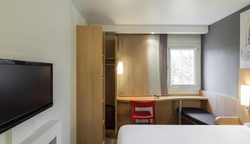 Standard Double Room with Queen Bed