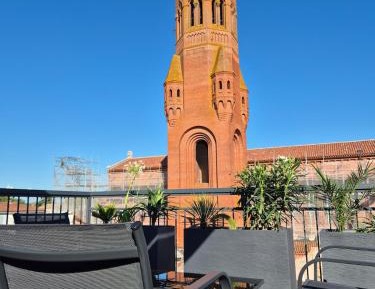 Deluxe One-Bedroom Apartment with City View