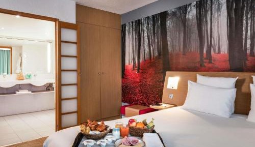 Suite with One Double Bed and Sofa Bed