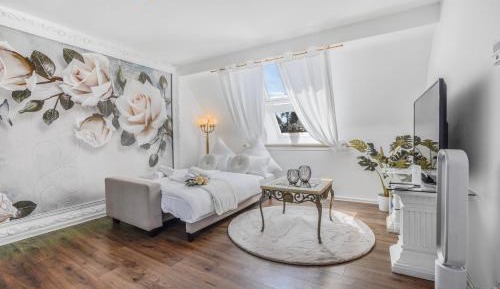 One-Bedroom Apartment with Garden View