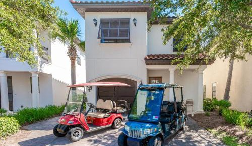 Three-Bedroom Holiday Home 