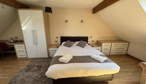 Deluxe Double Room with Shower