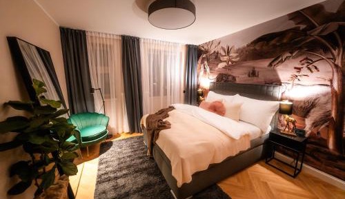 Two-Bedroom Deluxe Apartment with Balcony