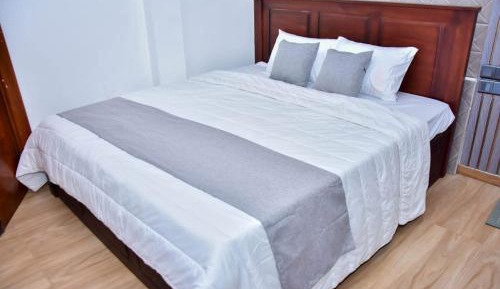 Deluxe Double Room (2 Adults + 1 Child)